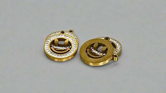 Face charms (4 pieces)