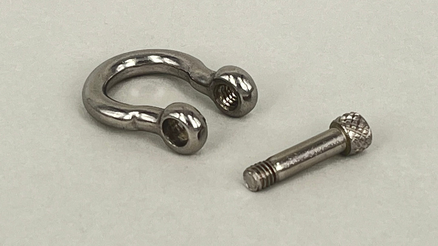 Shackle
