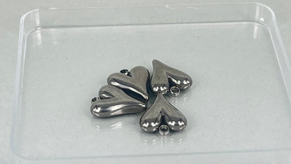 Heart pendants 15 mm (4 pieces)