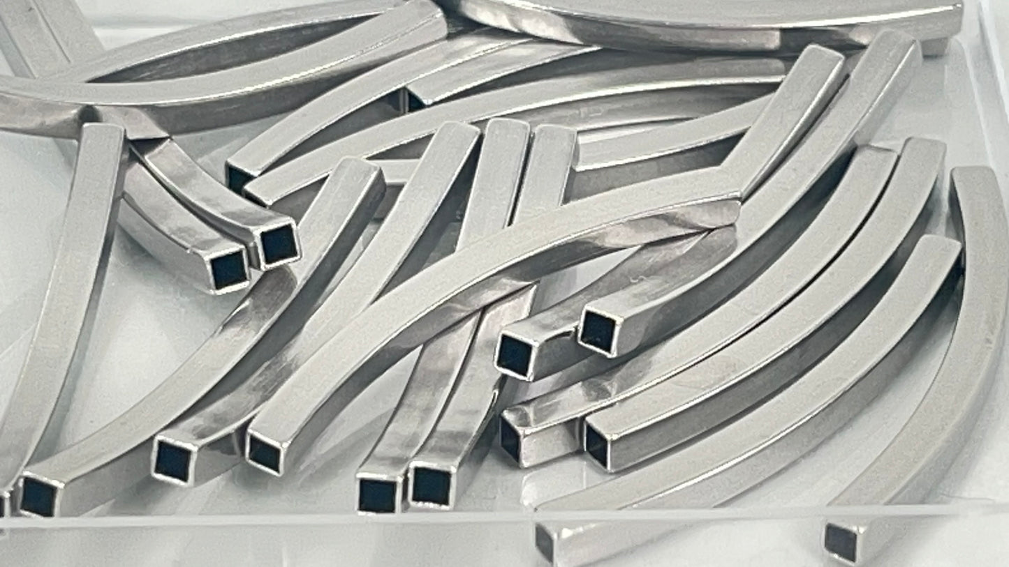 Square pipe spacers 3.0 x 40 mm (20 pieces)
