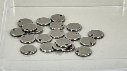 Round coin charms 8 mm silver/gold (20 pieces)