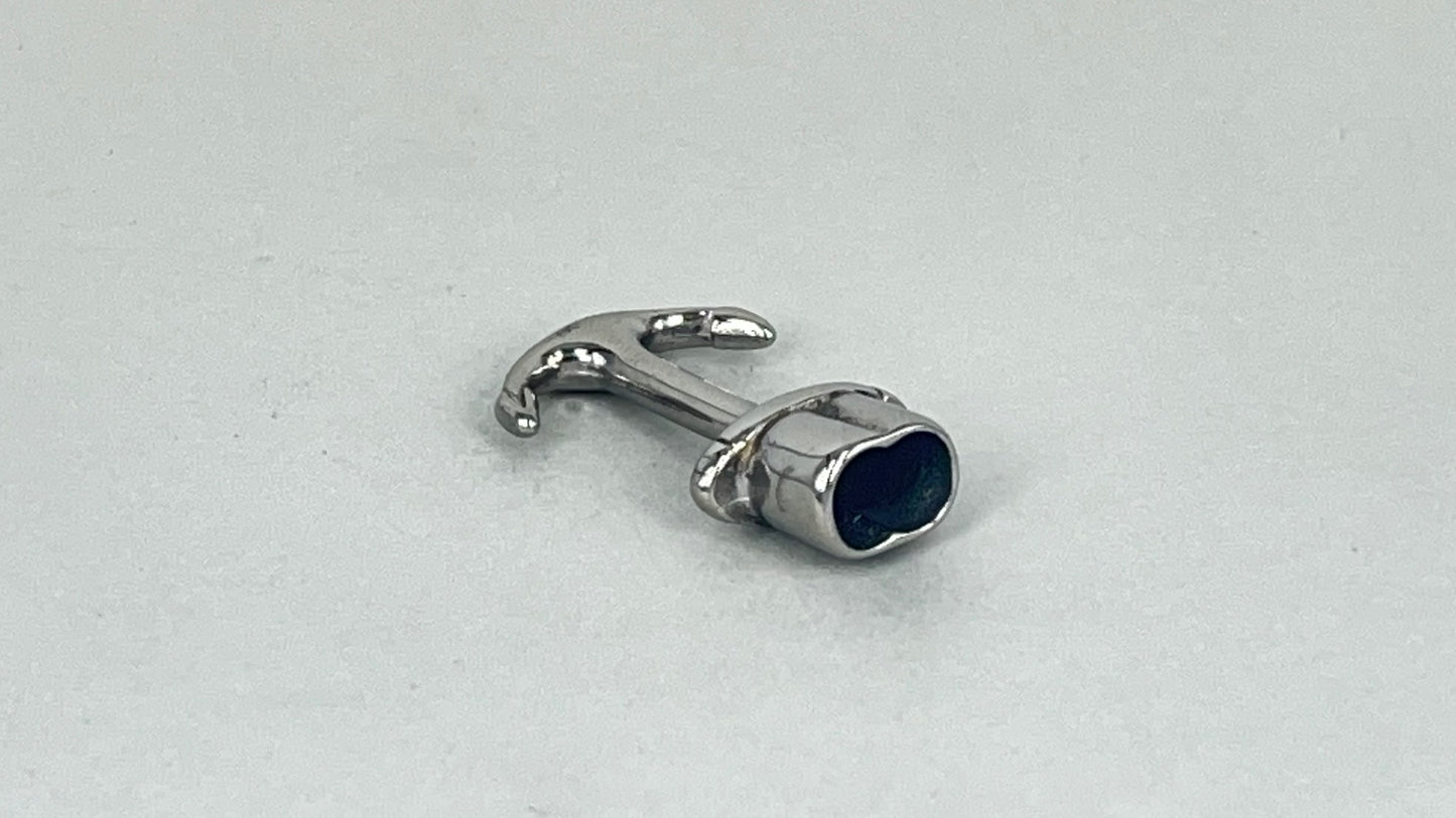 Anchor clasp
