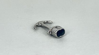Anchor clasp