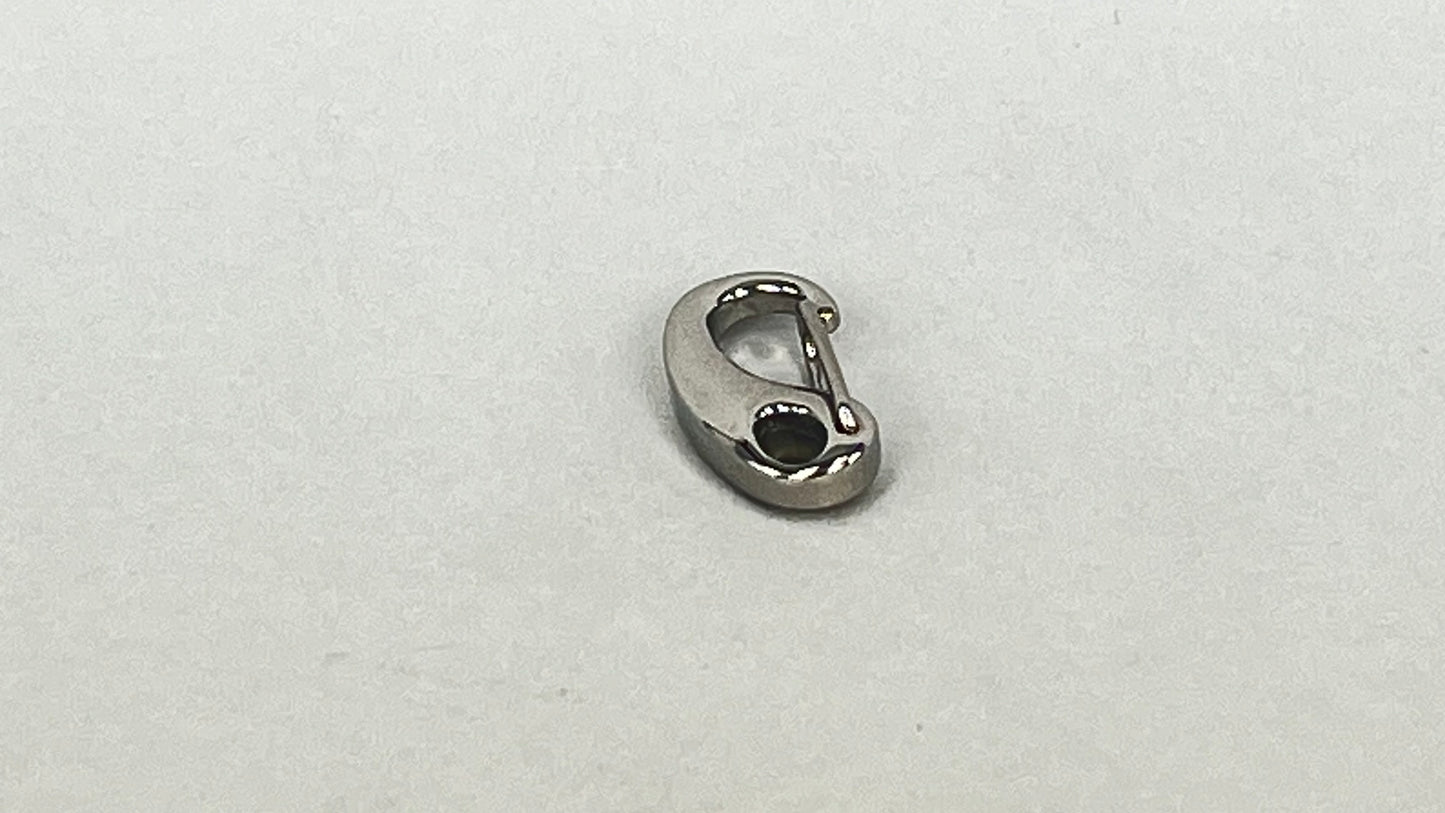 GB21 clasp
