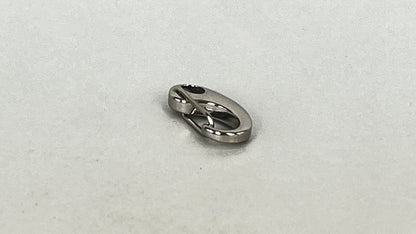 GB21 clasp