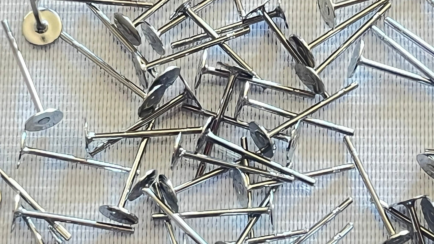 Earring pins 4 mm (100 pieces)