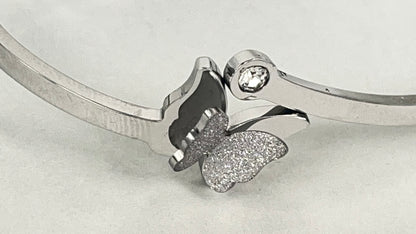 Butterfly bangle S2-889