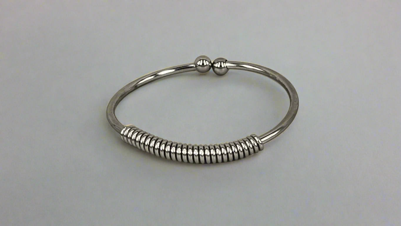 Spring bangle