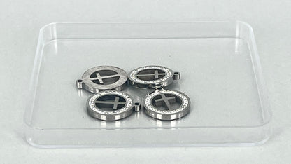 Cross charms (4 pieces)