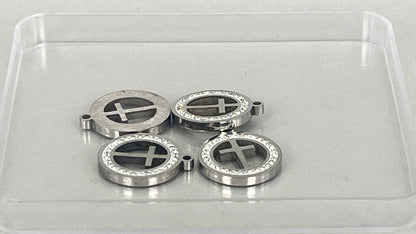 Cross charms (4 pieces)